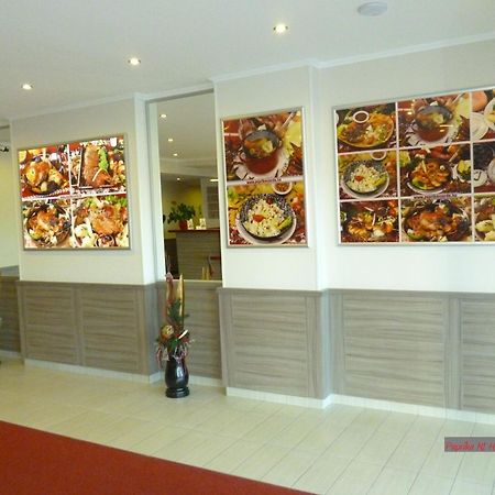 Paprika M1 Hotel เฮกเยชฮาโลม ภายนอก รูปภาพ