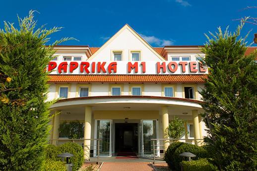 Paprika M1 Hotel เฮกเยชฮาโลม ภายนอก รูปภาพ