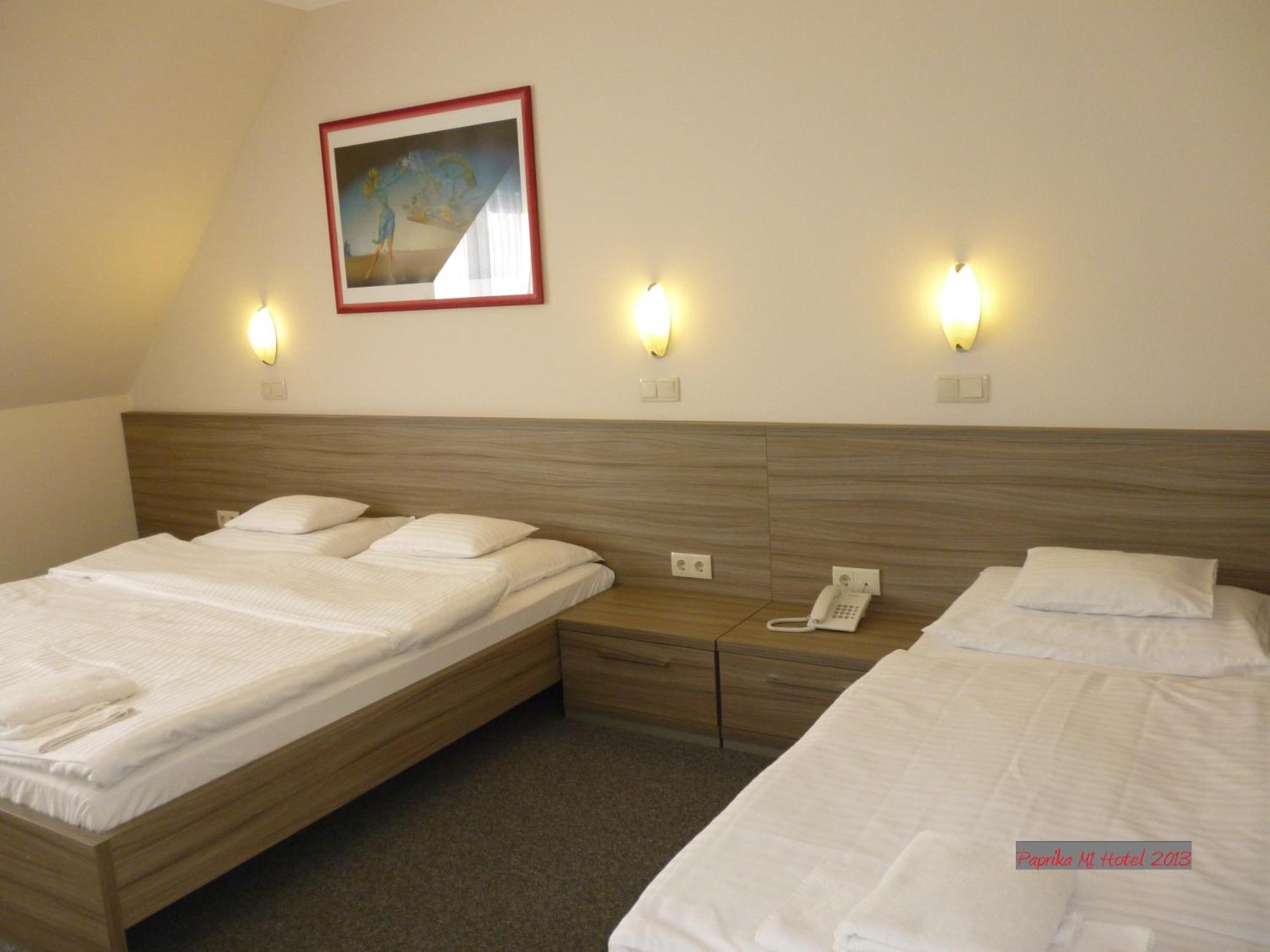 Paprika M1 Hotel เฮกเยชฮาโลม ภายนอก รูปภาพ